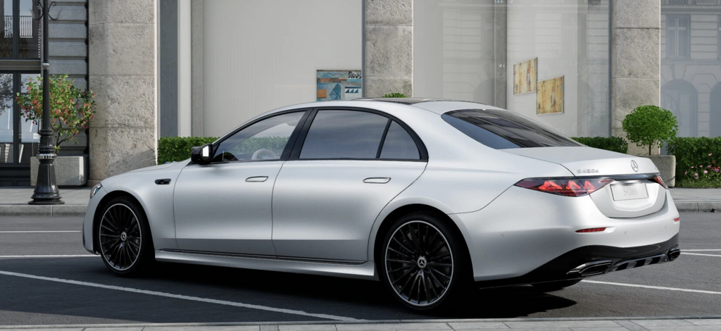 Mercedes-Benz S 450 d 4MATIC Long "140y Launch Edition" | MANUFAKTUR Opalite White Magno | First Class Rear | MBUX Superscreen